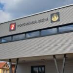 Nápis z hliníkových písmen